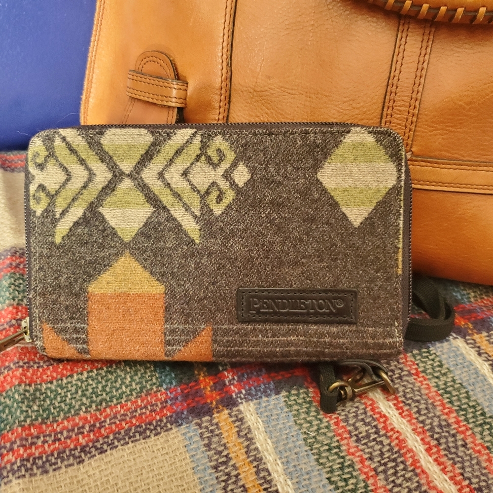 Pendleton Wristlet Wallet